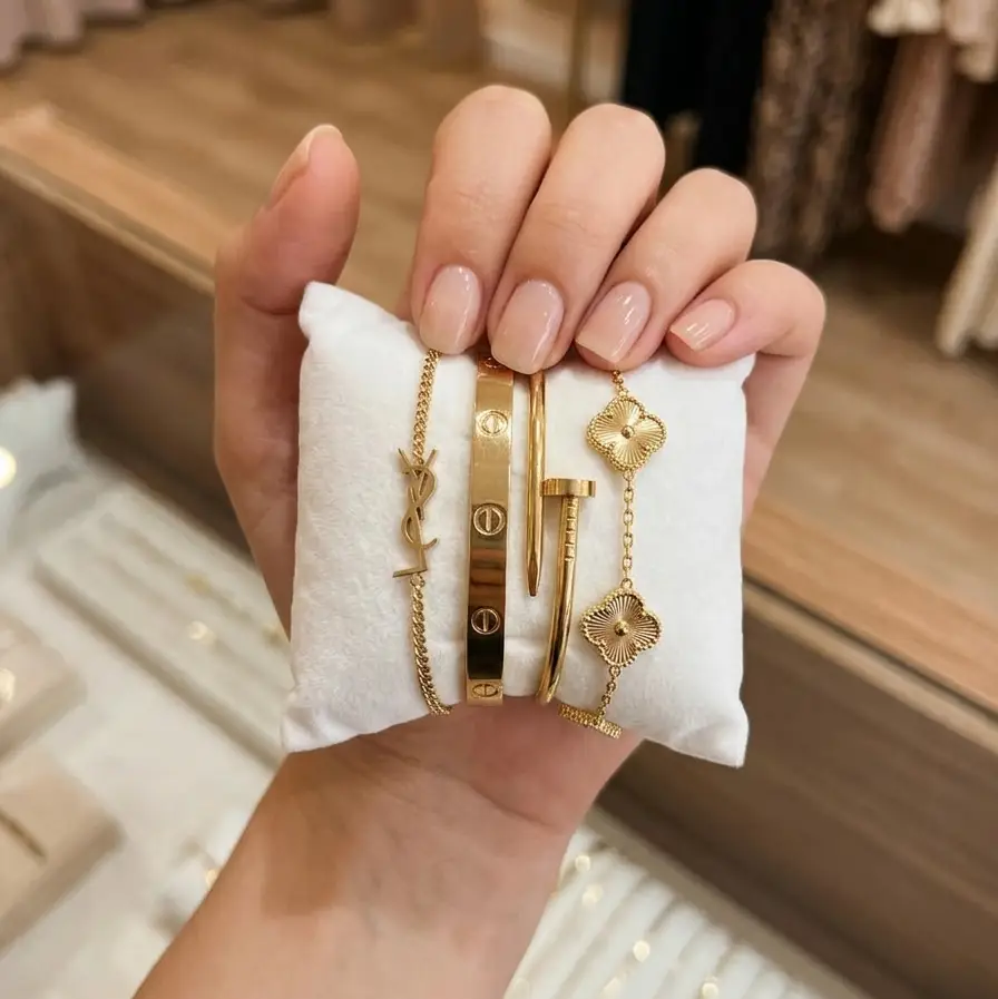 Luxury Gold-Inspired 4-Piece Bracelet Set (طقم أساور فاخر ذهبي اللون — 4 قطع) - Image 2